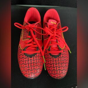 Under Armour CF Force 2.0 Unisex Kids 3.Y Soccer Cleats Shoes Neon Corral